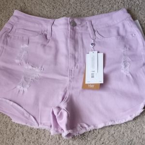 YMI Fray Hem Jean Shorts. 😍